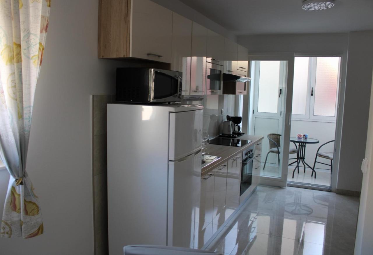 Charming Old Town Apartment 希贝尼克 外观 照片
