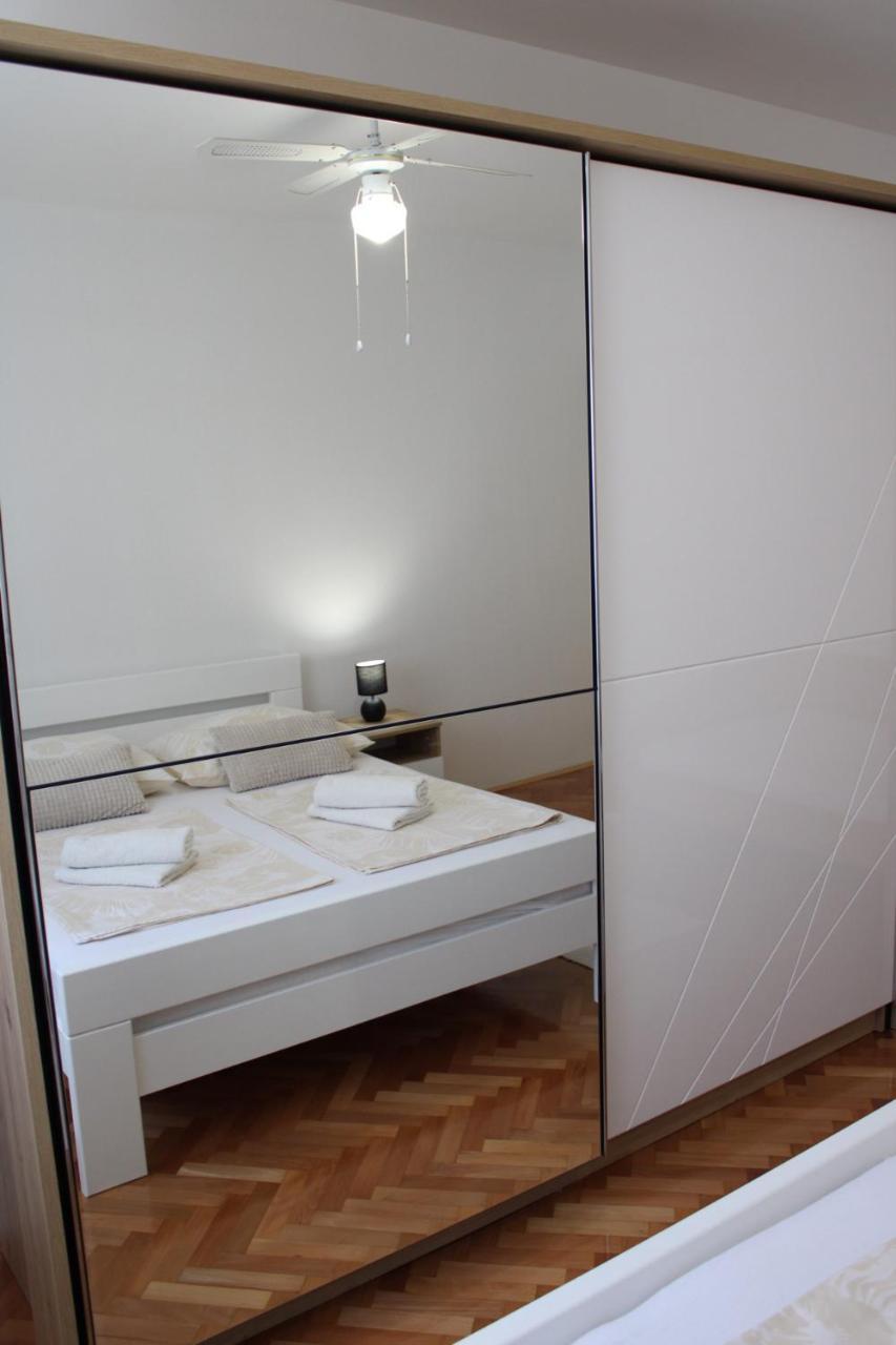 Charming Old Town Apartment 希贝尼克 外观 照片