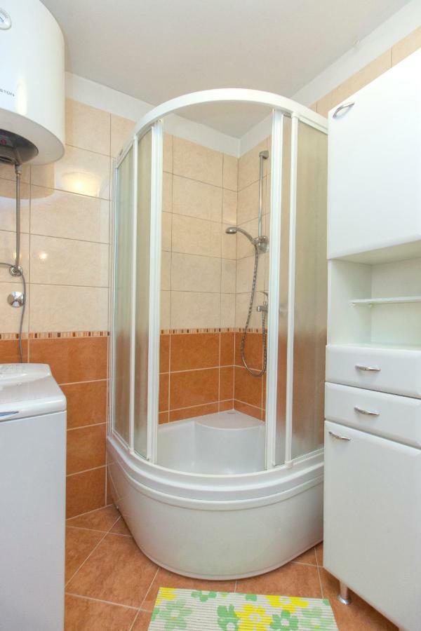Charming Old Town Apartment 希贝尼克 外观 照片